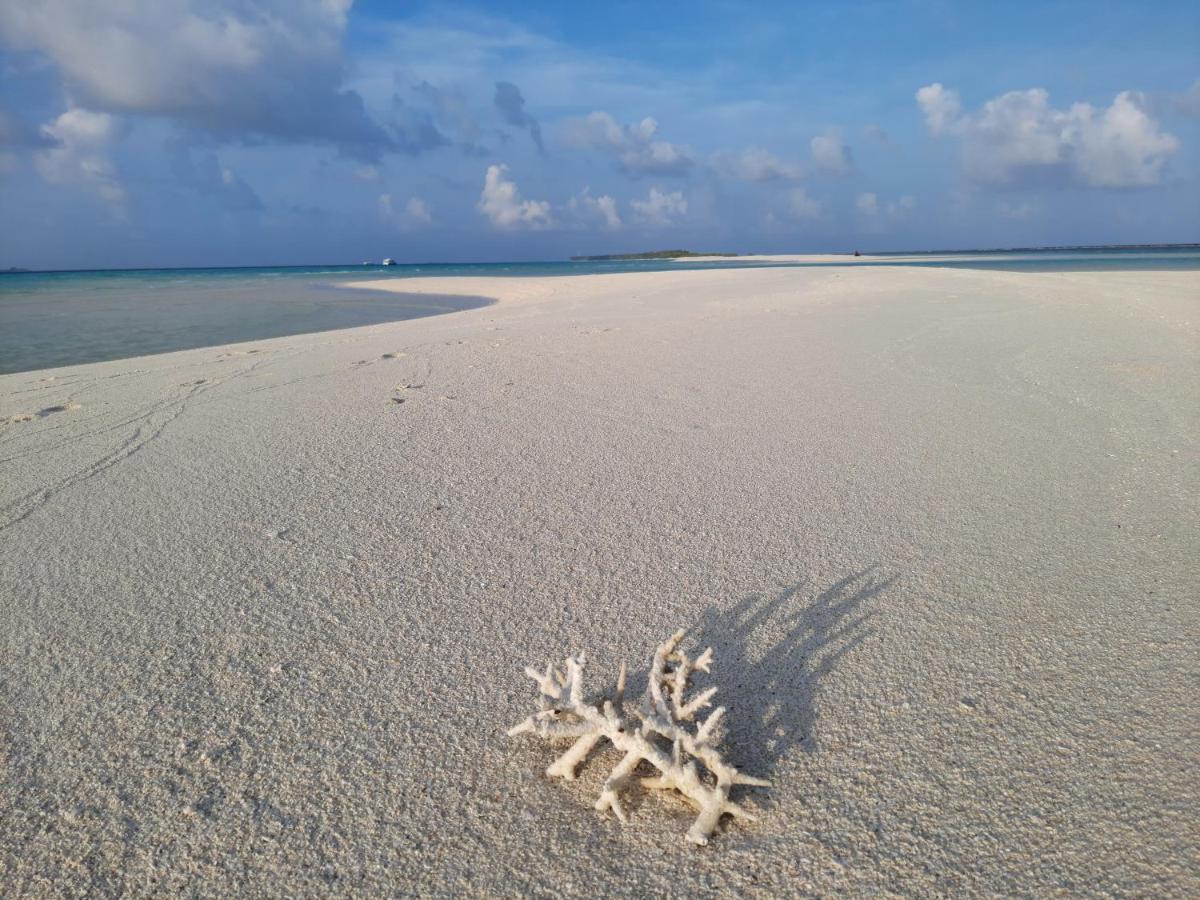 Royal Beach Dhigurah ดิห์กูราห์ ภายนอก รูปภาพ